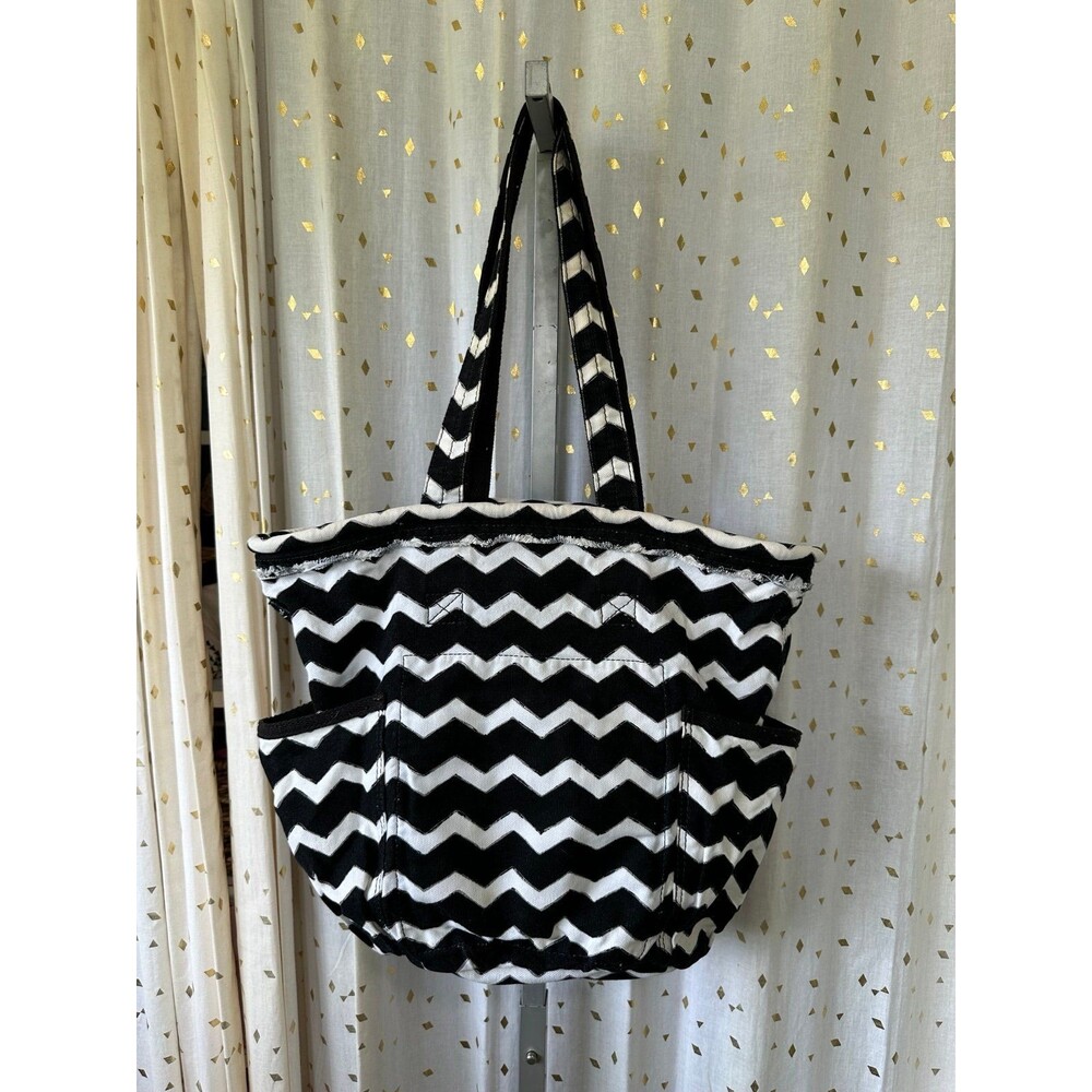 Thirty One Chevron Retro Metro Side Pockets Open Canvas Tote Shoulder Bag - Picture 2 of 10